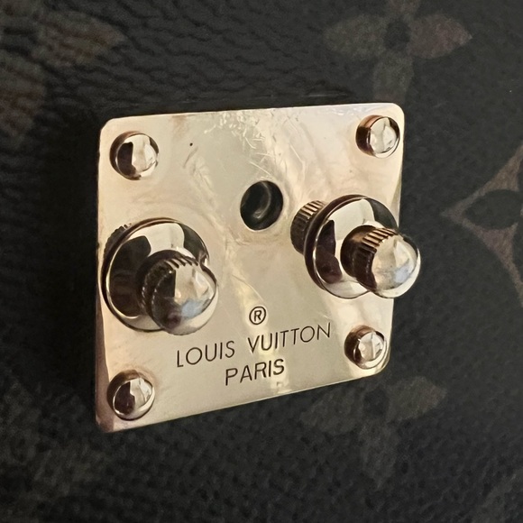 Louis Vuitton Pochette Métis - Picture 6 of 10